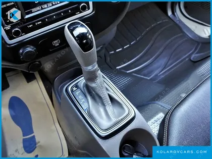 HYUNDAI PORTER II SUPER CABIN LPG