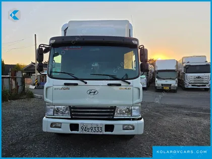 HYUNDAI MEGA TRUCK GOLD