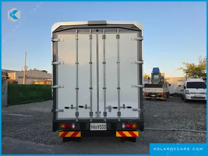 HYUNDAI MEGA TRUCK GOLD
