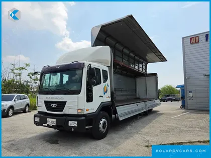 TATA DAEWOO NOBUS MID-SIZE TRUCK ROYAL