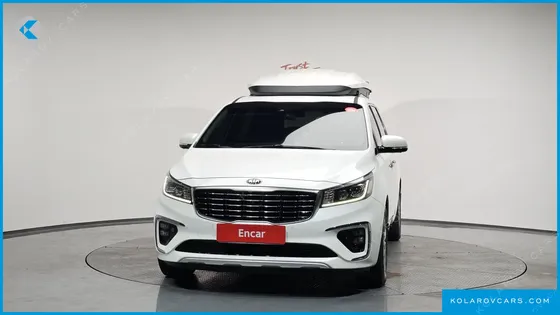 KIA CARNIVAL 9-SEATER OUTDOOR