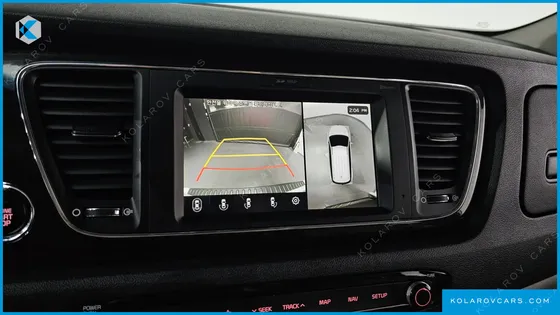 KIA CARNIVAL 9-SEATER OUTDOOR