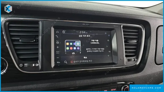 KIA CARNIVAL 9-SEATER OUTDOOR