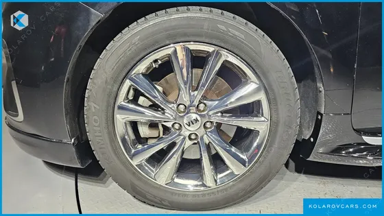 KIA CARNIVAL 7-SEATER HI-LIMOUSINE