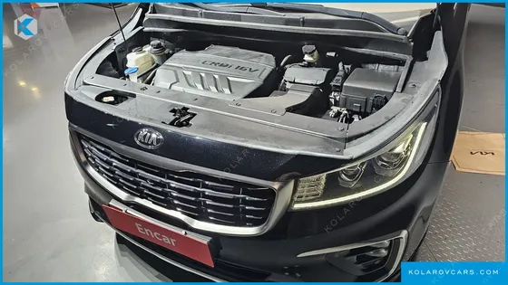 KIA CARNIVAL 7-SEATER HI-LIMOUSINE