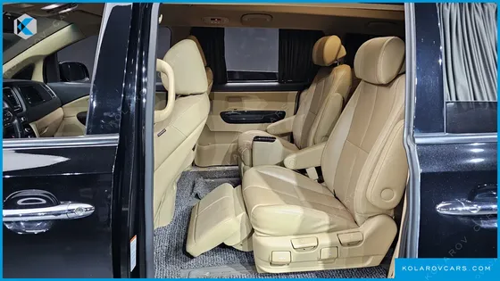 KIA CARNIVAL 7-SEATER HI-LIMOUSINE