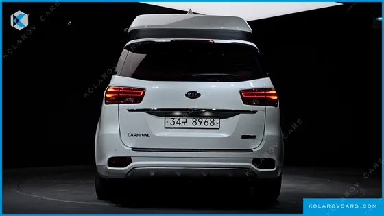 KIA CARNIVAL 9-SEATER HI-LIMOUSINE