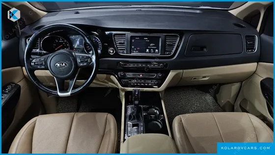 KIA CARNIVAL 9-SEATER HI-LIMOUSINE