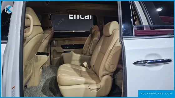 KIA CARNIVAL 9-SEATER HI-LIMOUSINE