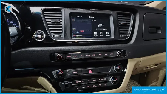 KIA CARNIVAL 9-SEATER HI-LIMOUSINE