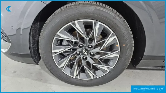 HYUNDAI GRANDEUR 2.5 GASOLINE  2WD