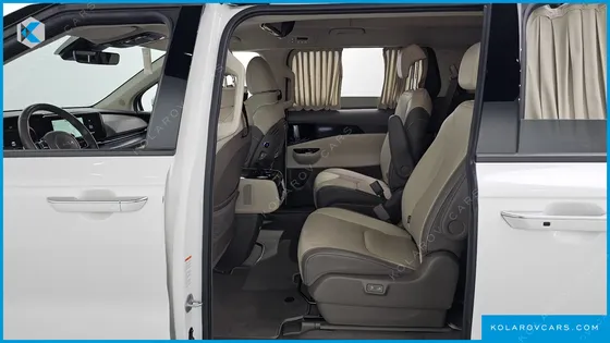 KIA CARNIVAL GASOLINE 9-SEATER HI-LIMOUSINE