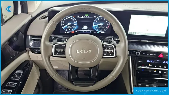 KIA CARNIVAL GASOLINE 9-SEATER HI-LIMOUSINE