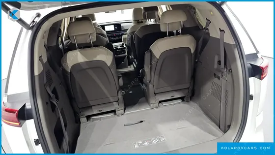 KIA CARNIVAL GASOLINE 9-SEATER HI-LIMOUSINE