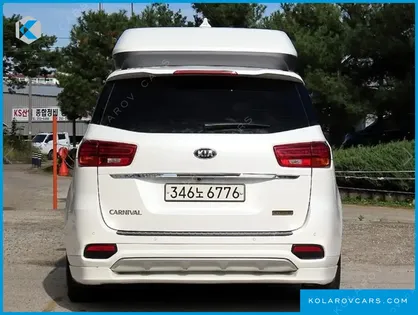 KIA CARNIVAL GASOLINE 7-SEATER HI-LIMOUSINE