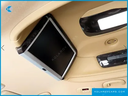KIA CARNIVAL GASOLINE 7-SEATER HI-LIMOUSINE