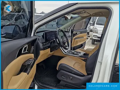 KIA CARNIVAL GASOLINE 9-SEATER NOBLESSE