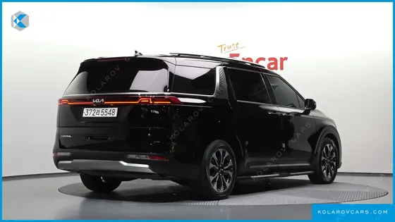KIA CARNIVAL DIESEL 9-SEATER SIGNATURE