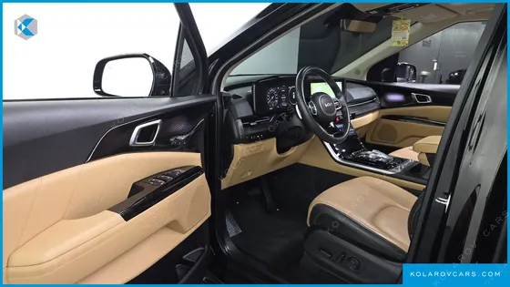 KIA CARNIVAL DIESEL 9-SEATER SIGNATURE