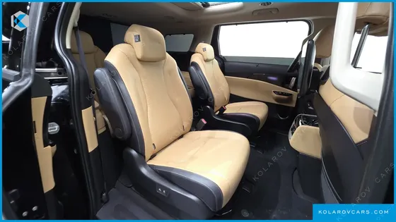 KIA CARNIVAL DIESEL 9-SEATER SIGNATURE