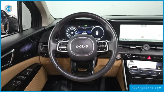 KIA CARNIVAL DIESEL 9-SEATER SIGNATURE