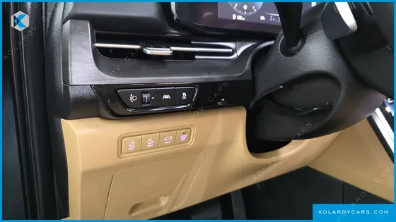 KIA CARNIVAL DIESEL 9-SEATER SIGNATURE