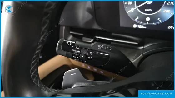 KIA CARNIVAL DIESEL 9-SEATER SIGNATURE