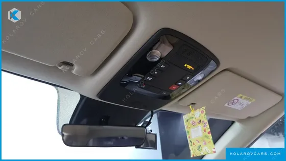 KIA CARNIVAL DIESEL 11-SEATER PRESTIGE