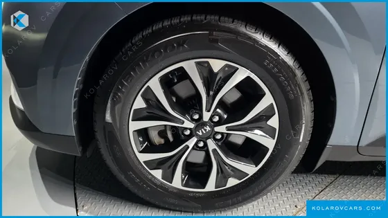 KIA CARNIVAL DIESEL 11-SEATER PRESTIGE