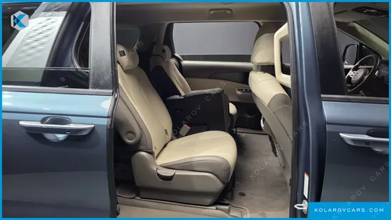 KIA CARNIVAL DIESEL 11-SEATER PRESTIGE