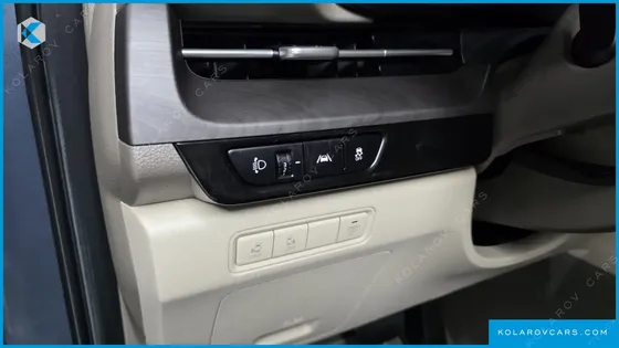 KIA CARNIVAL DIESEL 11-SEATER PRESTIGE