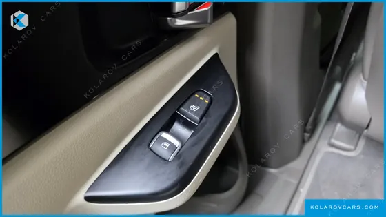KIA CARNIVAL DIESEL 11-SEATER PRESTIGE