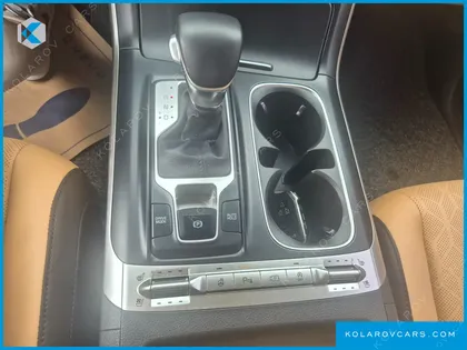 KIA CARNIVAL DIESEL 9-SEATER PRESTIGE