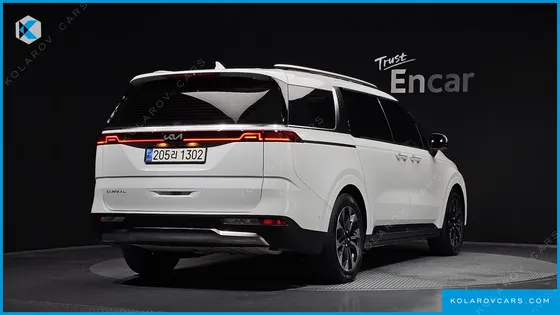 KIA CARNIVAL DIESEL 9-SEATER SIGNATURE