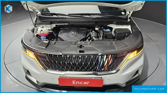 KIA CARNIVAL DIESEL 9-SEATER SIGNATURE