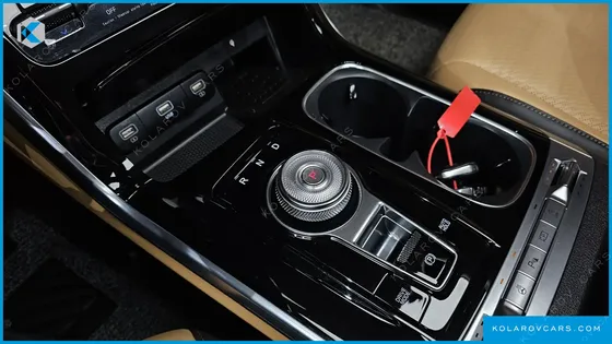 KIA CARNIVAL DIESEL 9-SEATER SIGNATURE