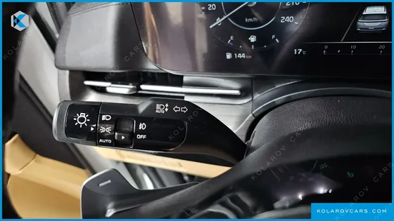 KIA CARNIVAL DIESEL 9-SEATER SIGNATURE