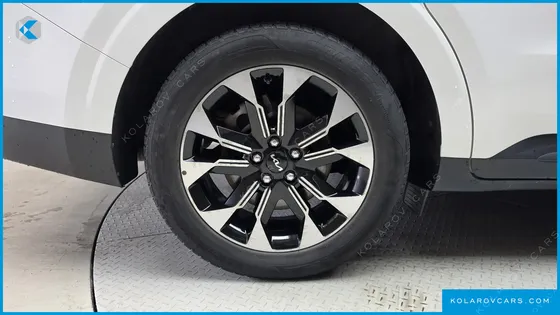 KIA CARNIVAL DIESEL 9-SEATER PRESTIGE