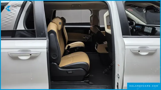 KIA CARNIVAL DIESEL 9-SEATER PRESTIGE