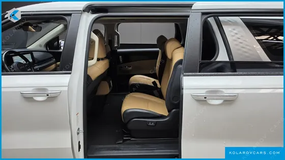 KIA CARNIVAL DIESEL 9-SEATER PRESTIGE