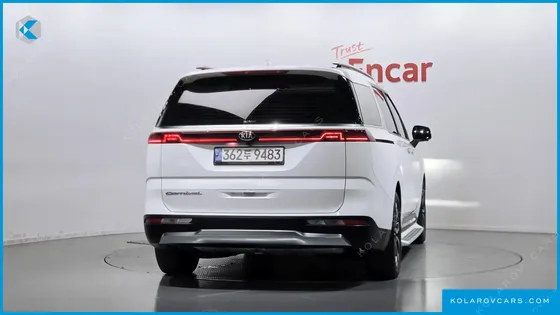 KIA CARNIVAL DIESEL 9-SEATER SIGNATURE
