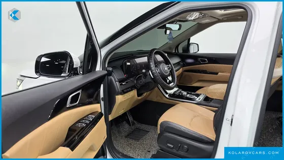 KIA CARNIVAL DIESEL 9-SEATER SIGNATURE