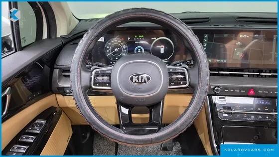 KIA CARNIVAL DIESEL 9-SEATER SIGNATURE