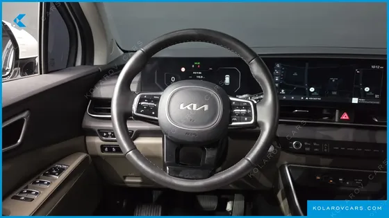 KIA CARNIVAL GASOLINE 9-SEATER PRESTIGE