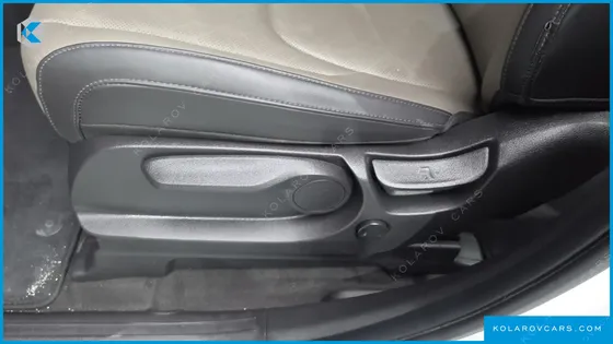 KIA CARNIVAL GASOLINE 9-SEATER PRESTIGE
