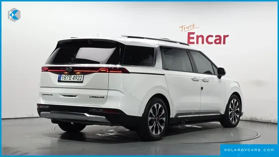 KIA CARNIVAL GASOLINE 7-SEATER SIGNATURE