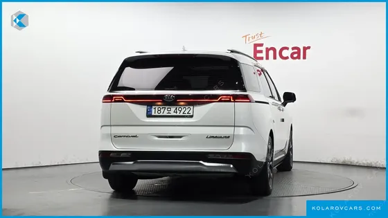 KIA CARNIVAL GASOLINE 7-SEATER SIGNATURE