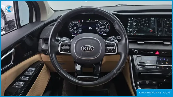 KIA CARNIVAL GASOLINE 7-SEATER SIGNATURE