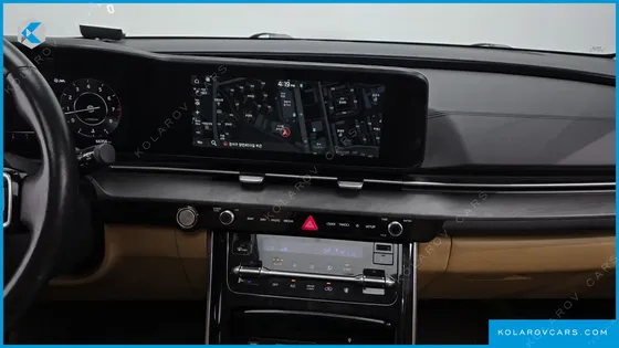 KIA CARNIVAL GASOLINE 7-SEATER SIGNATURE