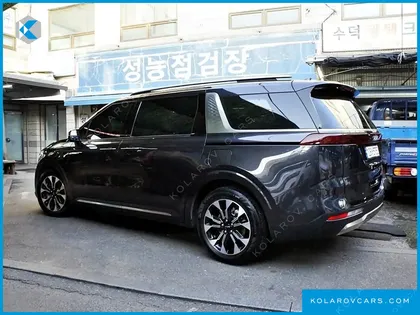 KIA CARNIVAL GASOLINE 9-SEATER SIGNATURE